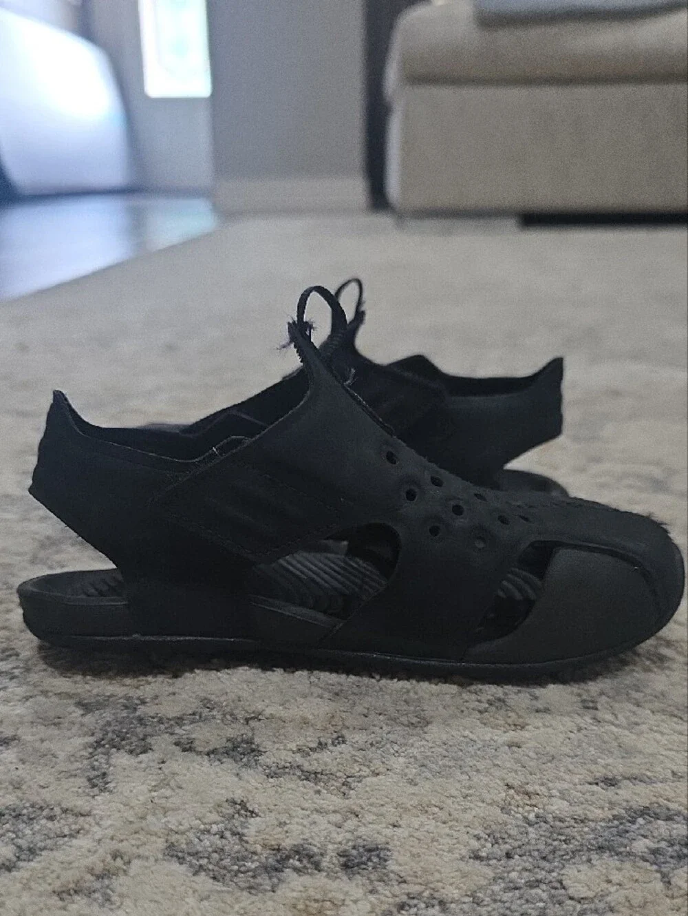 Nike Kids Black Water Shoes, size 10c